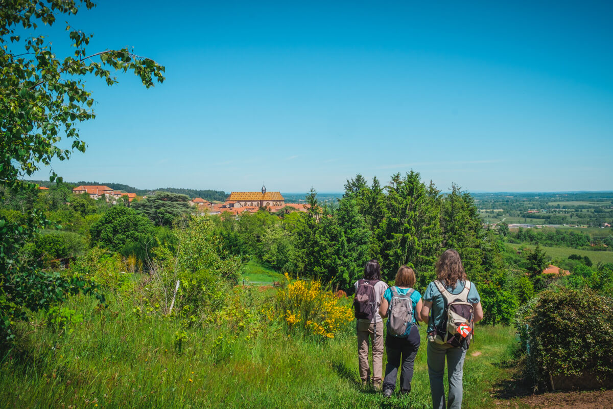 Blick auf das Priorat von Ambierle von der Via Sancti Martini