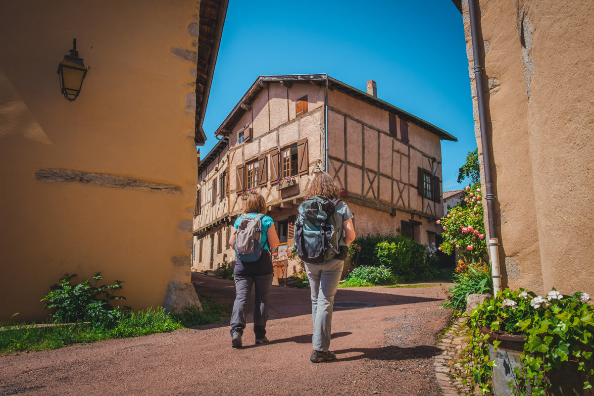 Saint Haon le Châtel doorkruist door Via Sancti Martini