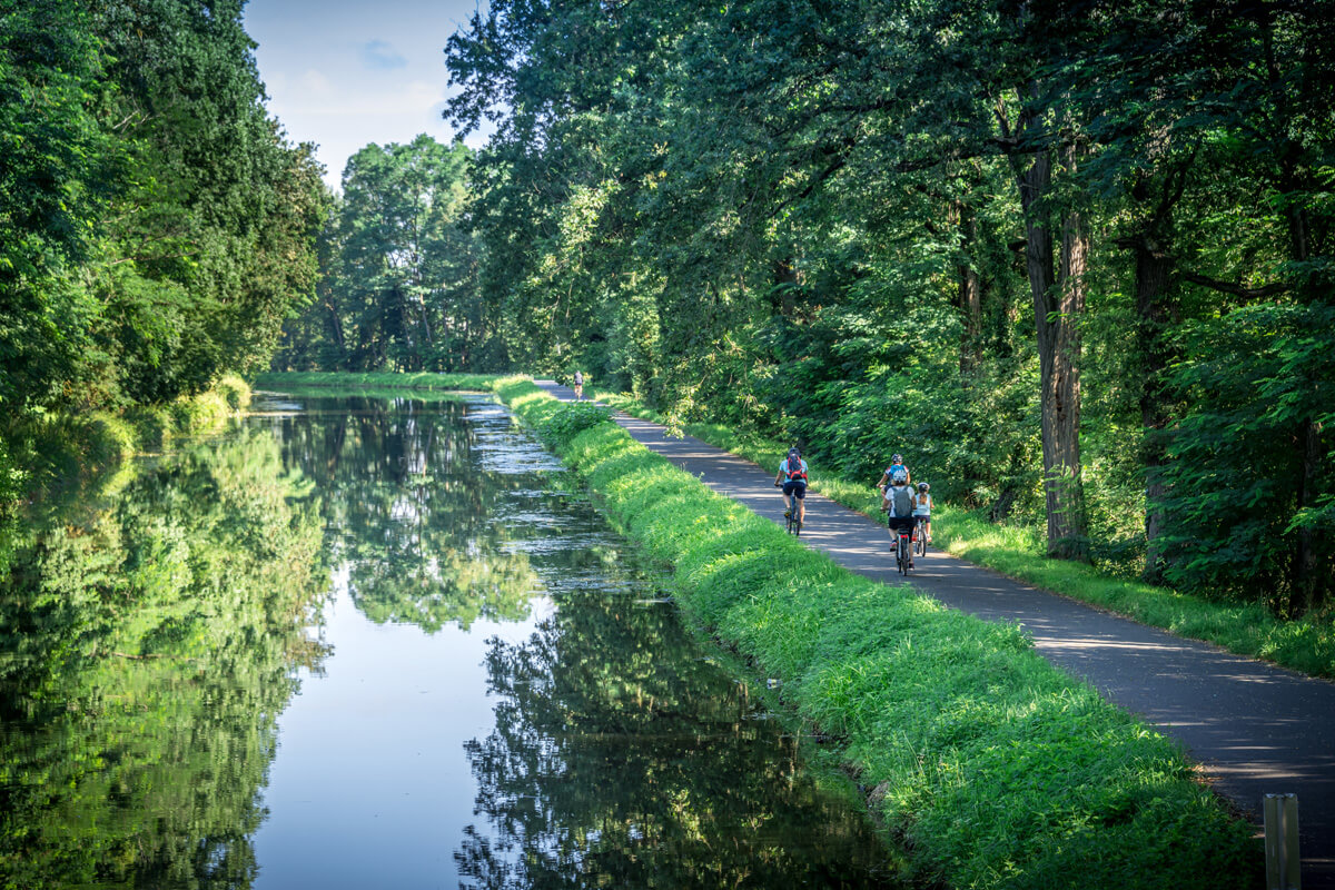 Longer le canal de Roanne à Digoin