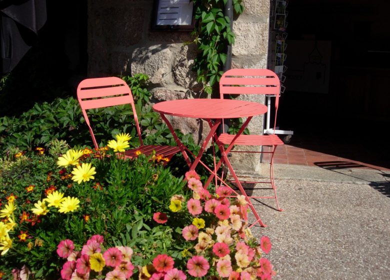 Crozet Information Point