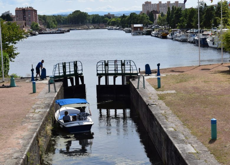 Port de Plaisance – Capitainerie Suez