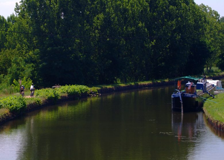 Between Véloire and Villages of Character – 2d/1n – Loop from Roanne