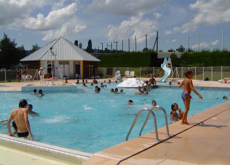 Municipal swimming pool of la Pacaudière