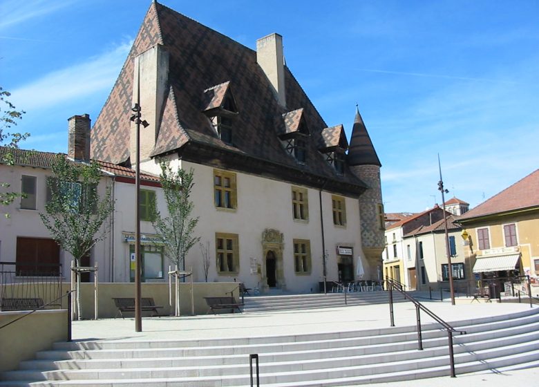 Le Crozet, village au sacré caractère, village et patrimoine