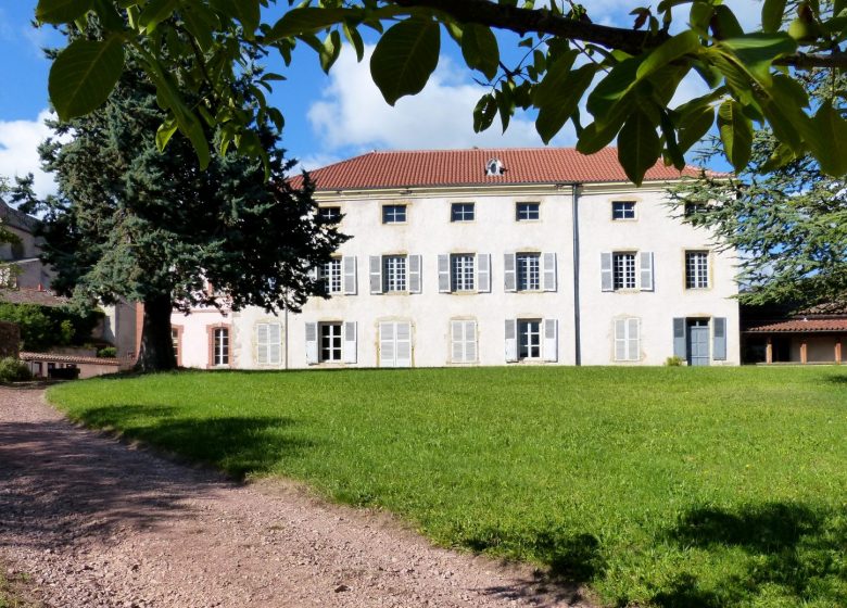 Les Trésors d’Ambierle, vignoble, village et musée